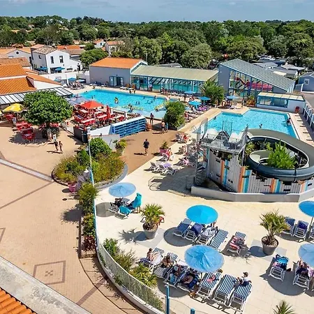 5 Etoiles - Parc Aquatique - Eeibhe *